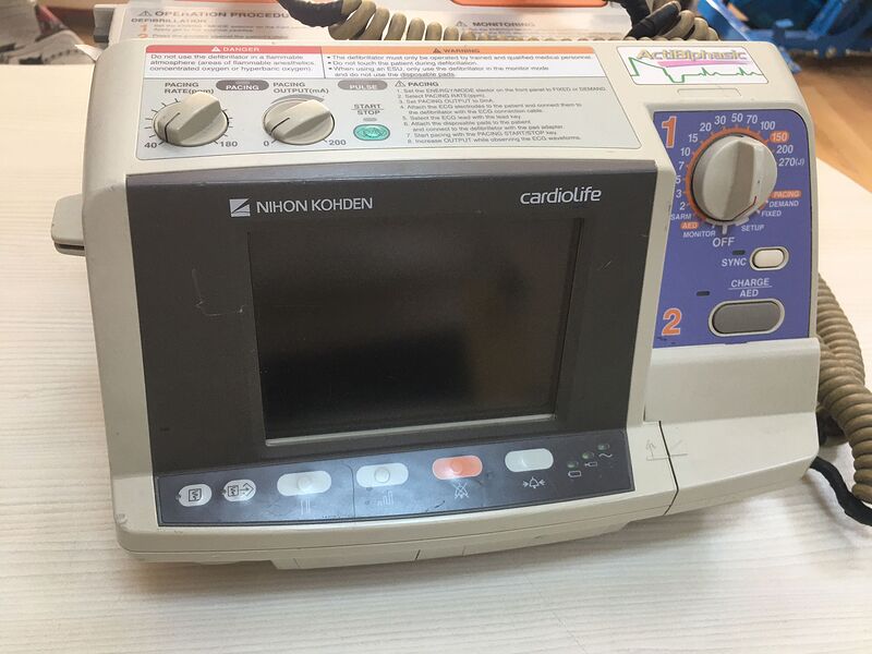 Nihon Kohden Cardiolife 7631 (1)